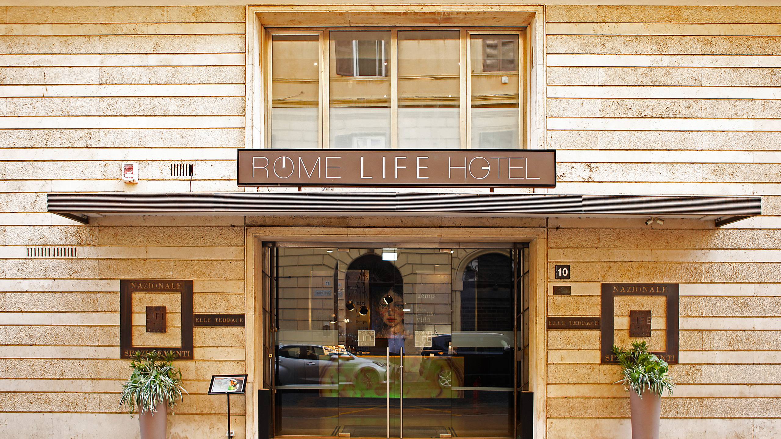 Rome-Life-Hotel-Roma-Esterno-palazzo-1